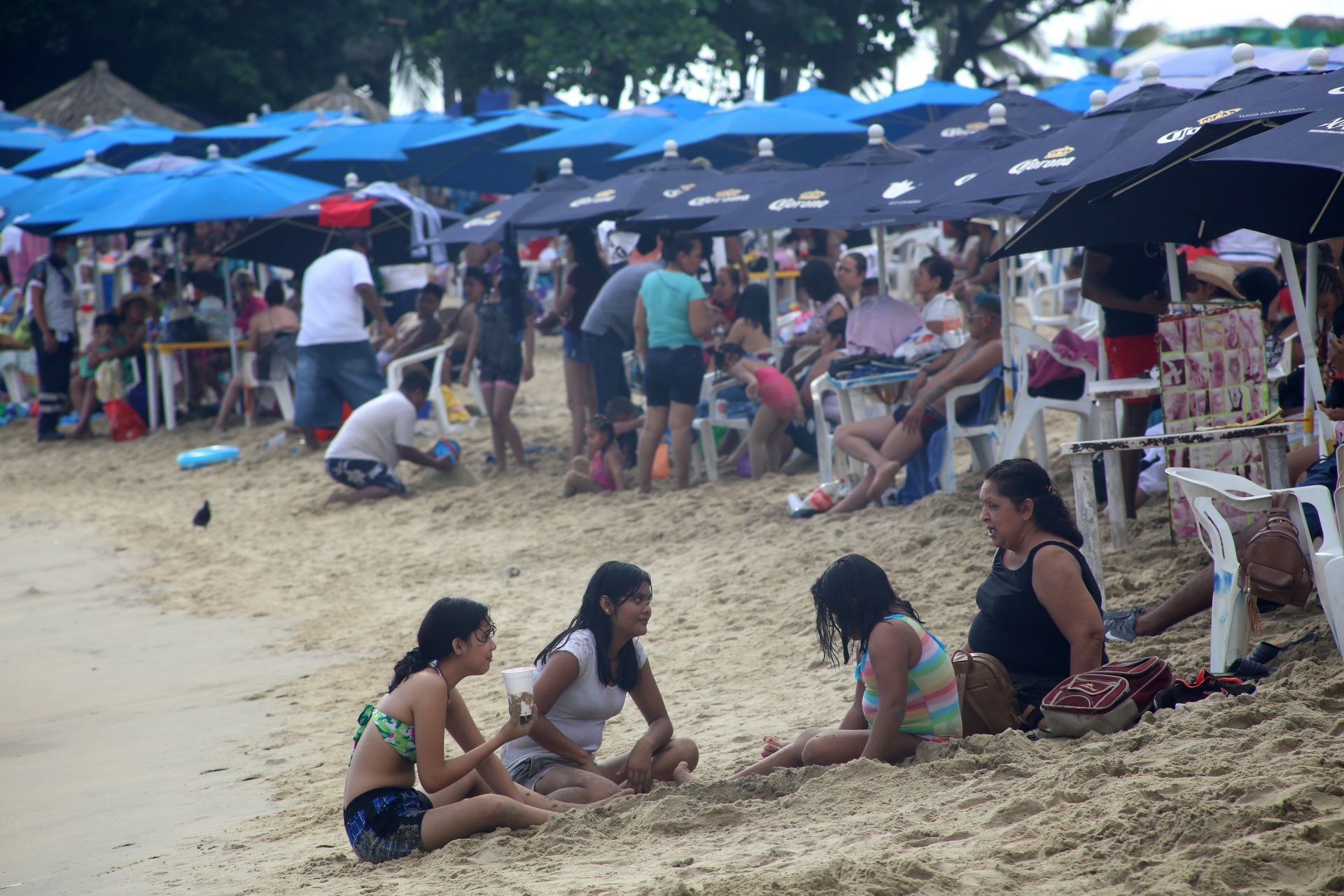 Fotos: Playas de Acapulco se llenan de turistas pese a COVID