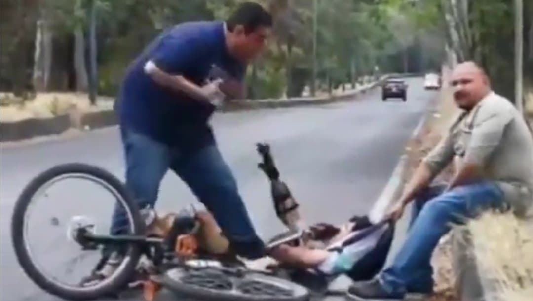 Despiden a funcionarios de SEMOVI por agredir a un ciclista