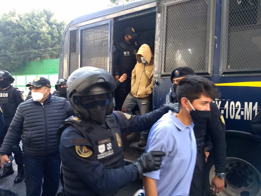 Detienen a-presunta-banda-de-extorsionadores-en-Xochimilco