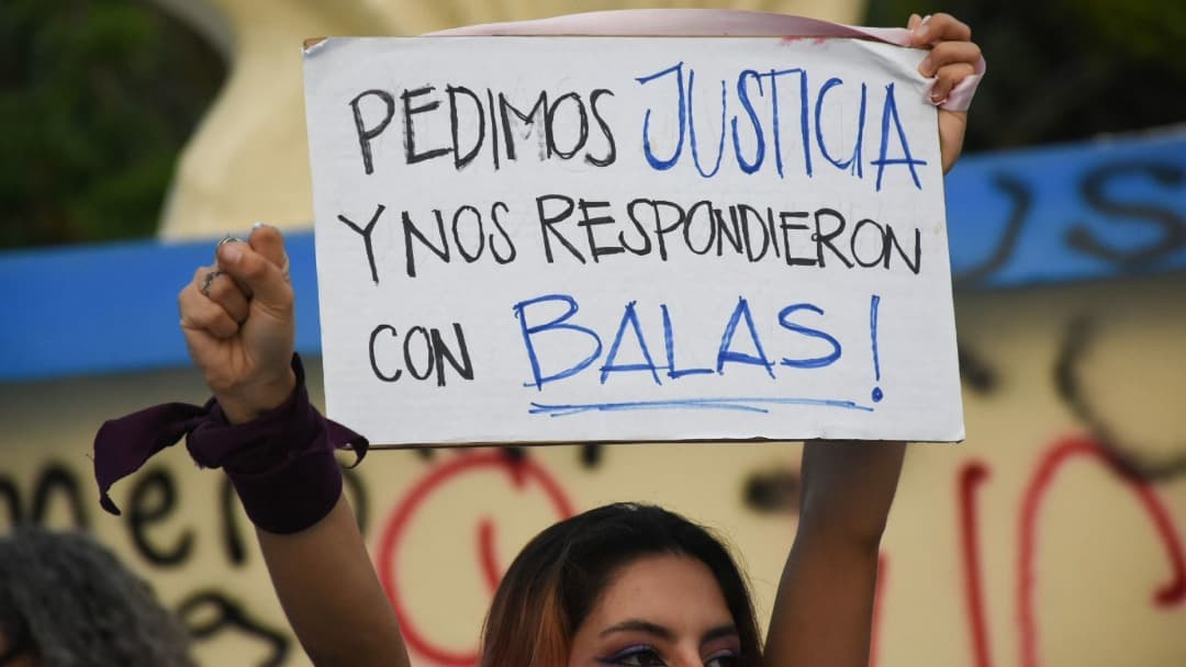 Detienen a 11 policías de Quintana Roo involucrados en represión de manifestación