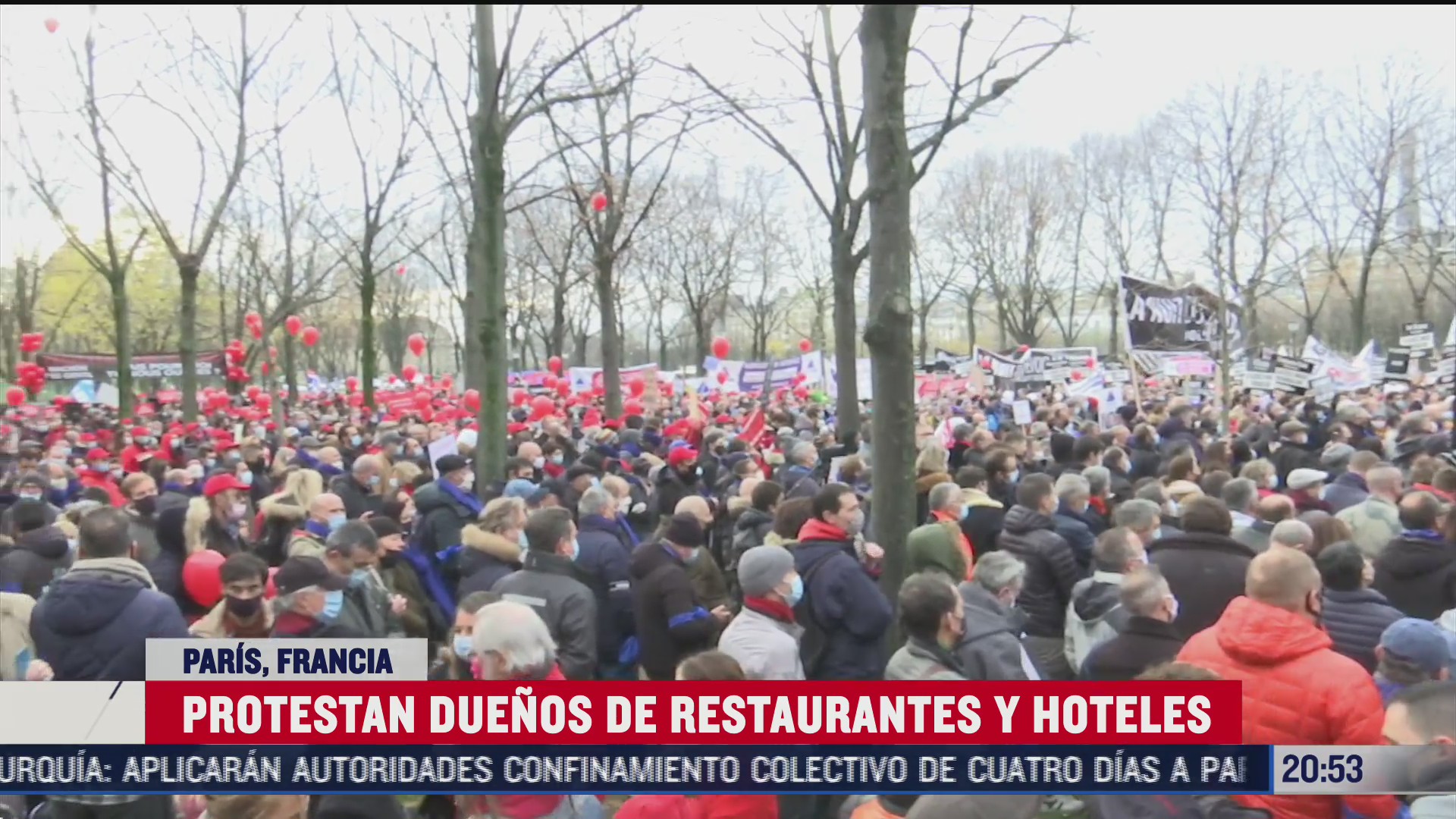 duenos de restaurantes y hoteles protestan para exigir reapertura de sus negocios en paris