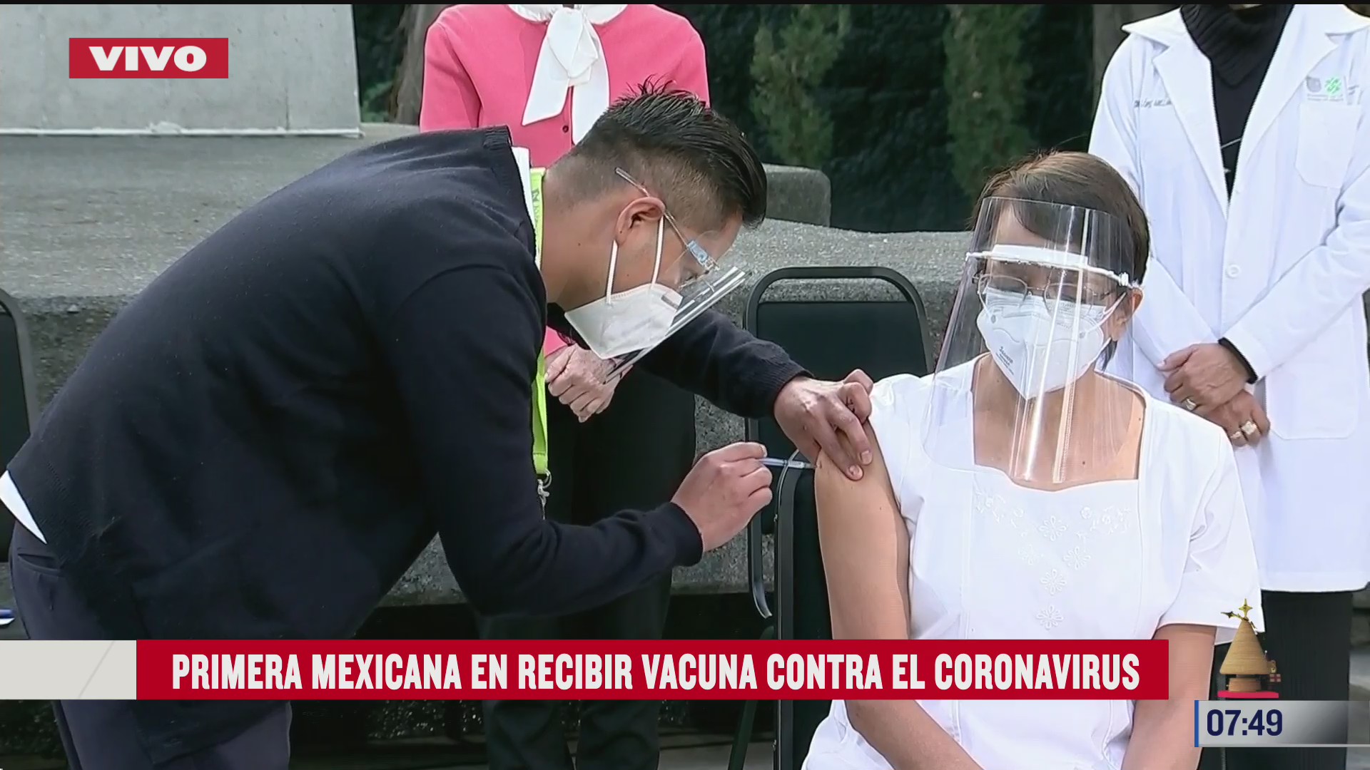 enfermera maria irene ramirez primera persona en recibir vacuna covid 19 en mexico