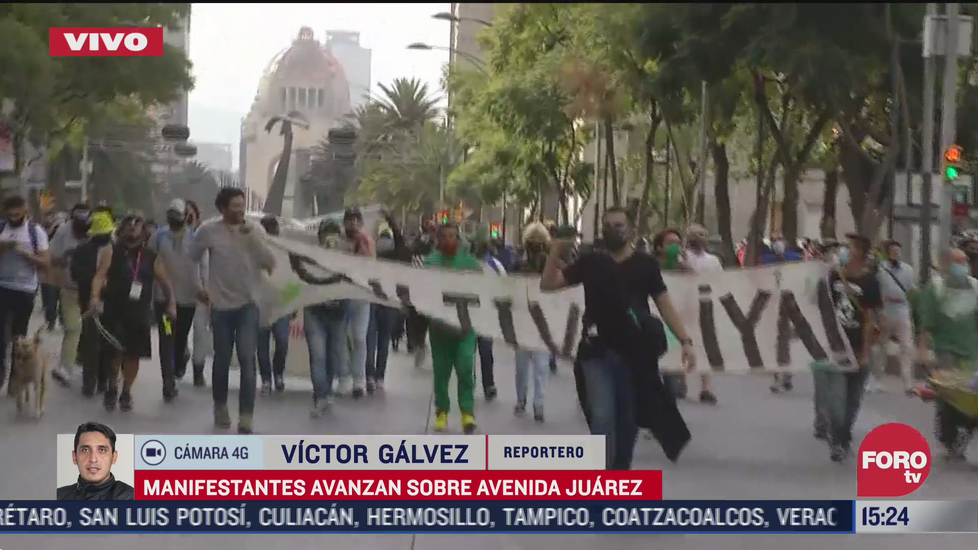 manifestantes avanzan sobre av juarez