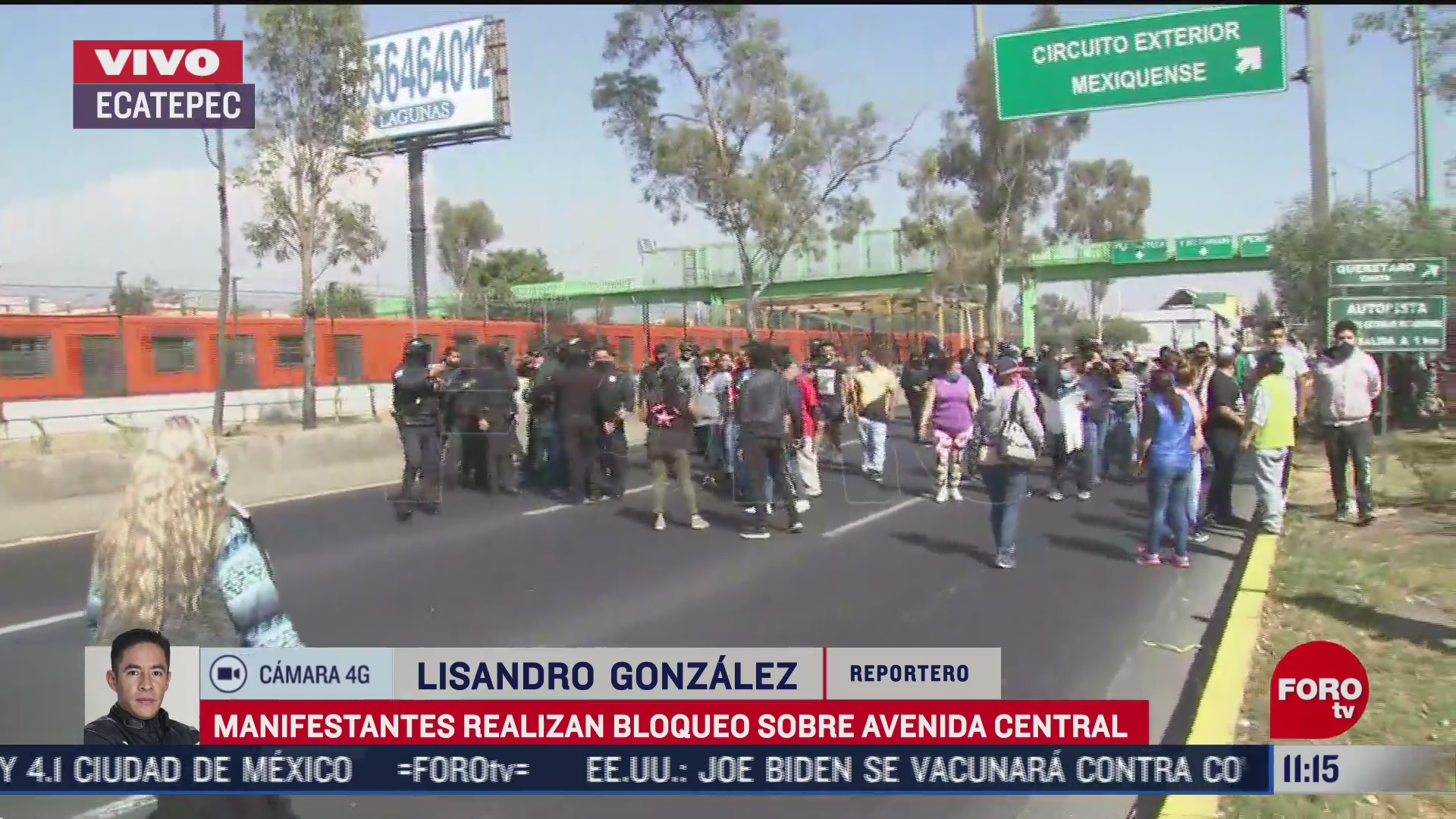 manifestantes se enfrentan con policias en avenida central edomex