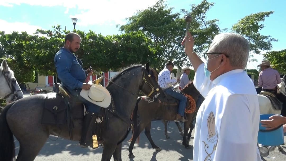 Realizan cabalgata en honor a la Virgen de la concepción en Campeche