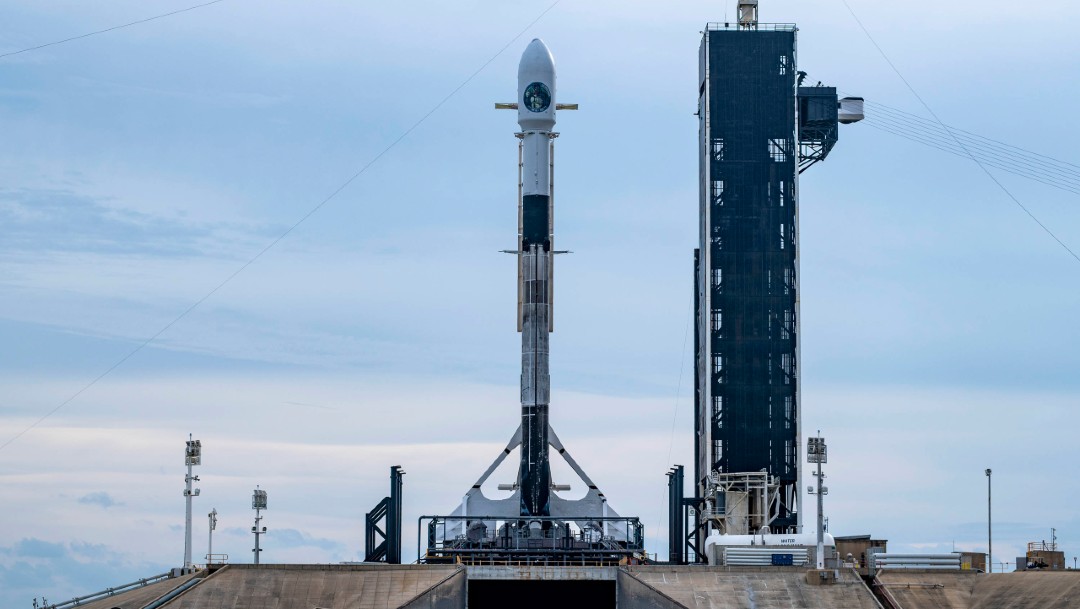 SpaceX envió este sábado al espacio un cohete Falcon con un satélite espía