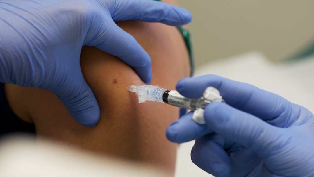 Seis personas en EEUU presentan reacciones alérgicas a vacuna COVID de Pfizer