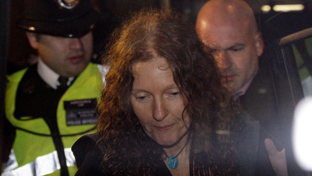 Christine, madre de Julian Assange, pide a EEUU que desista de extraditar a su hijo