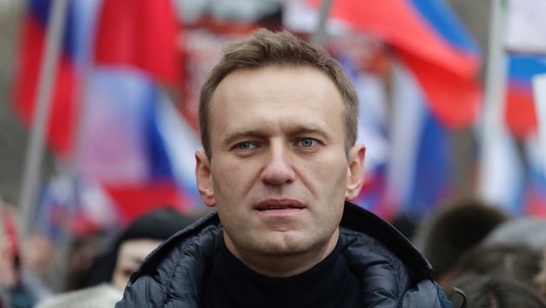 Declaran busca y captura para Alexéi Navalni, líder opositor ruso