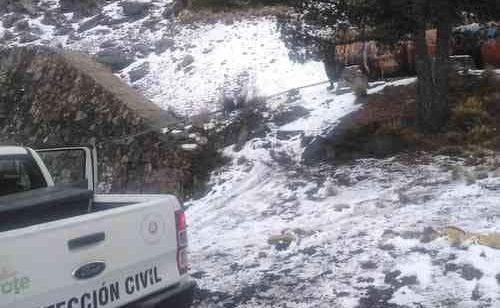Frente frío 26 provoca primera nevada del año en Cofre de Perote