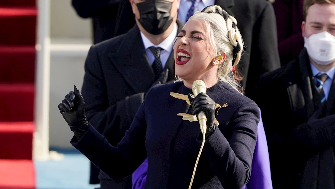 Lady Gaga interpretó el himno nacional de EEUU en la ceremonia de toma de posesión de Joe Biden