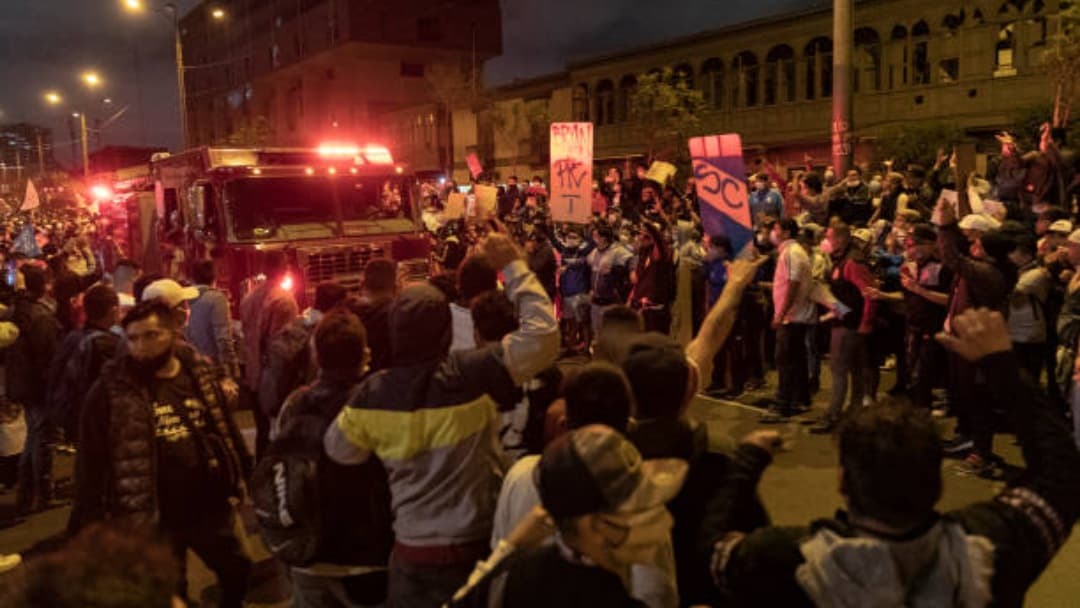 Manifestantes muertos en Perú recibieron disparos de armas de fuego