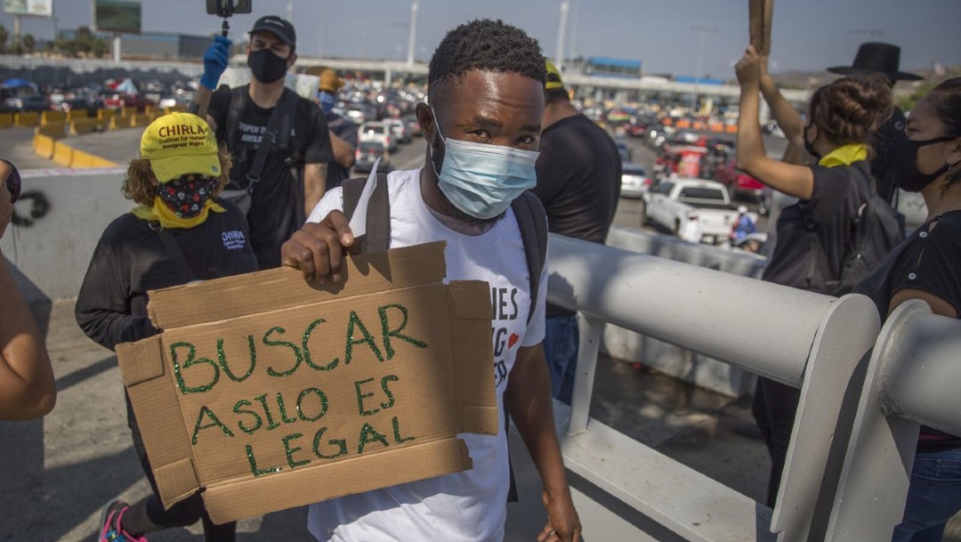 Migrantes que solicitaron asilo a EEUU deberán esperar en México resolución de la Corte