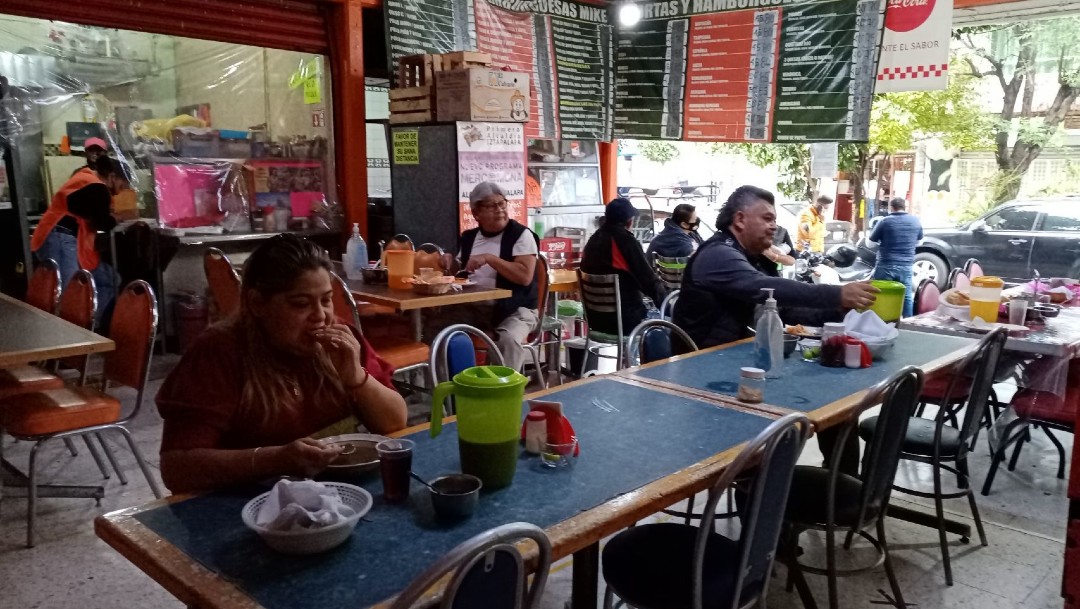Reabren restaurantes de la CDMX pese al semáforo rojo
