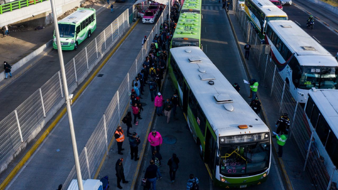 Turibús se suma al traslado de pasajeros del Metro CDMX por cierre de Líneas