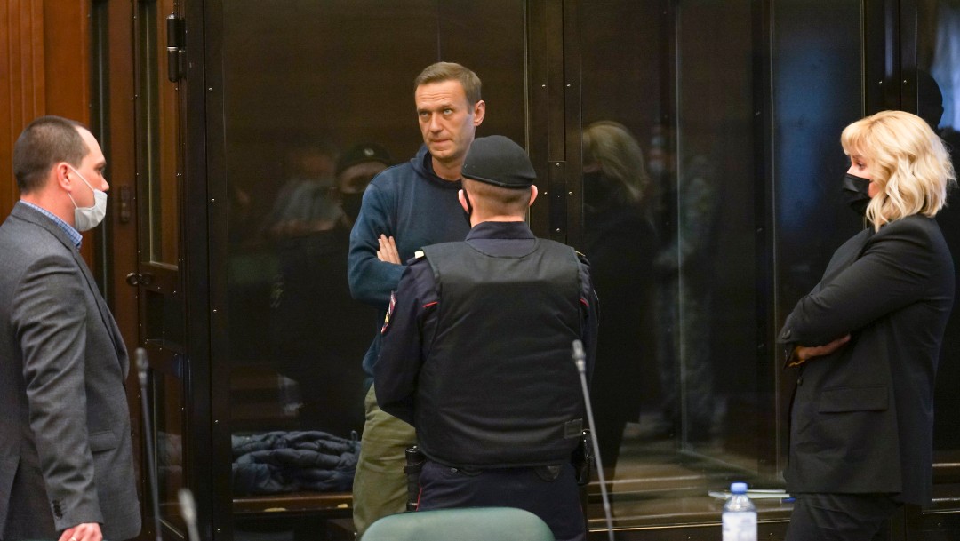 Acusan en juicio a Navalny de haber violado 7 veces la libertad condicional