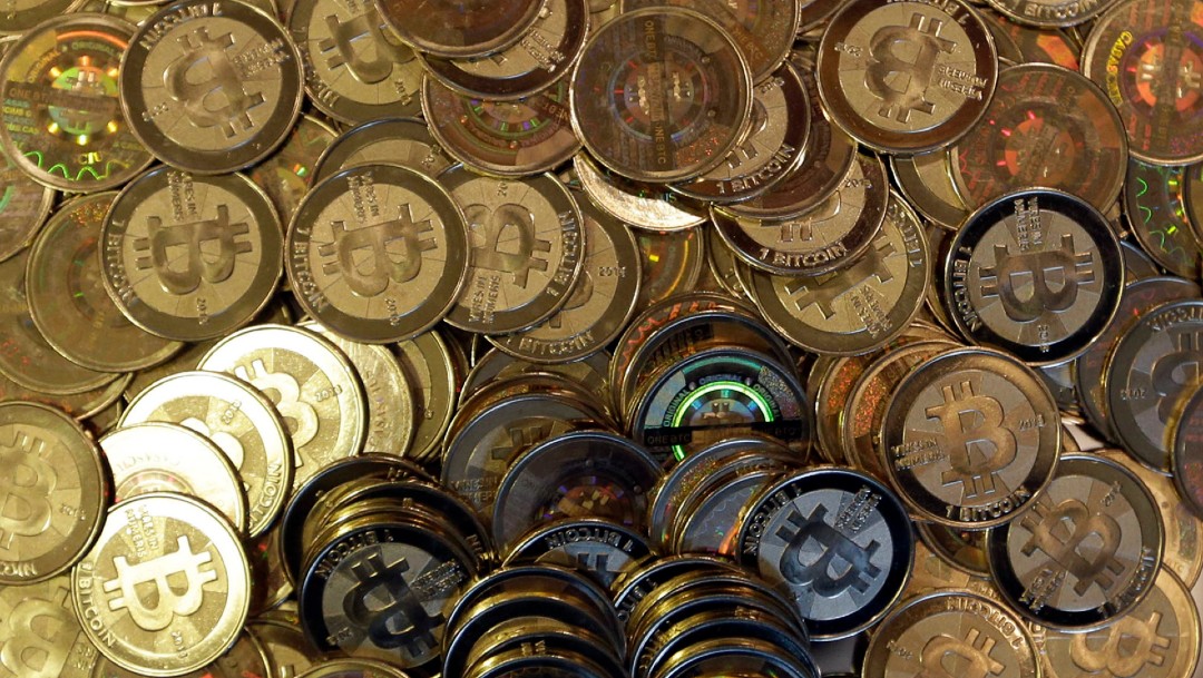 Bitcoin alcanza nuevo máximo histórico, cerca de los 52 mil 900 dólares