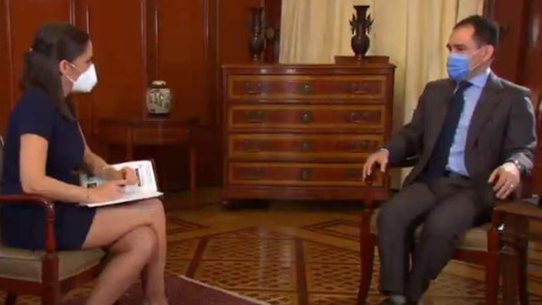 Danielle Dithurbide y Arturo Herrera en entrevista para Despierta.