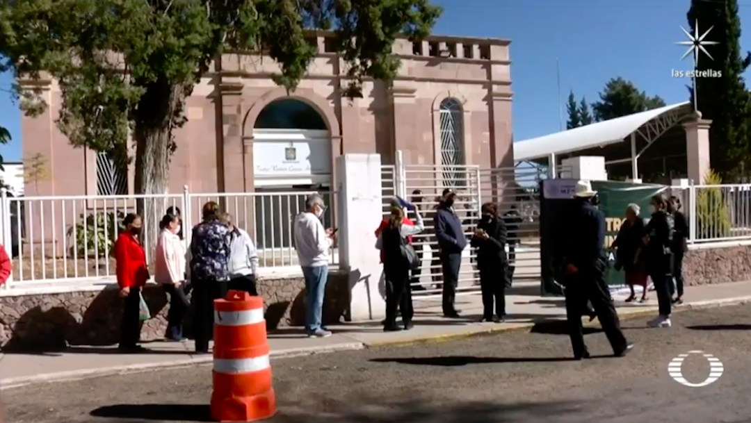 Denuncian influyentismo de políticos en Zacatecas y Aguascalientes para vacunarse contra COVID
