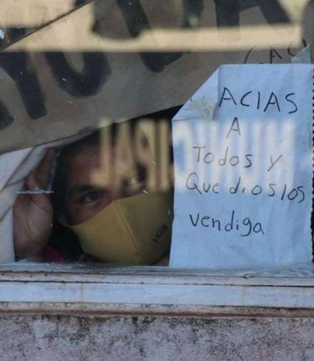 Las muestras de apoyo no tardaron en manifestarse para una familia que contrajo COVID-19 en Puebla y pidió ayuda con letreros