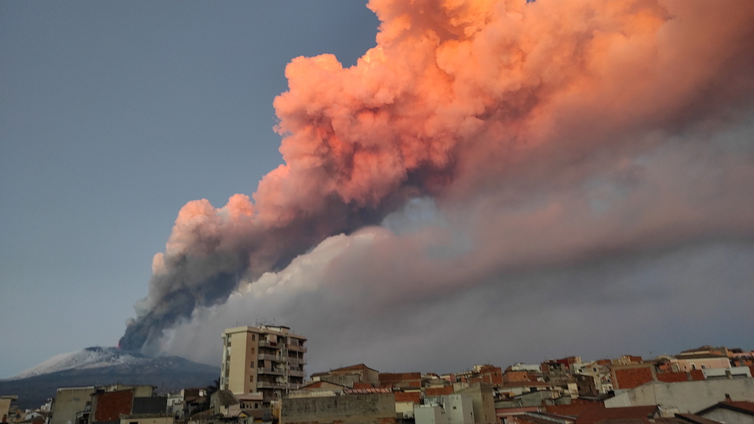 Volcán Etna Hace Erupción Foto