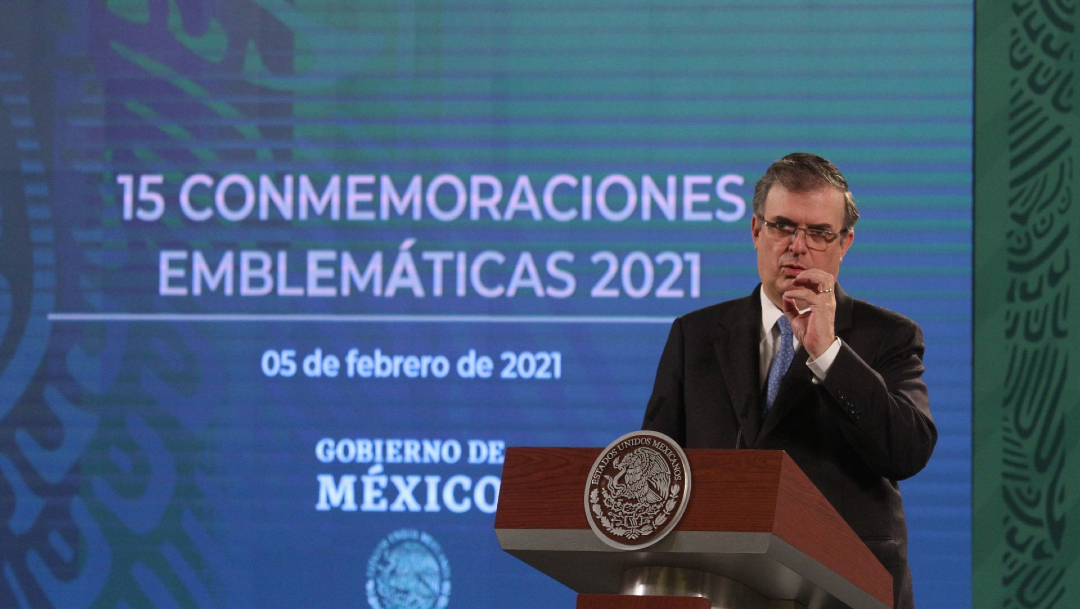 El secretario de Relaciones Exteriores, Marcelo Ebrard, en conferencia de prnsa desde Palacio Nacional. (Foto: