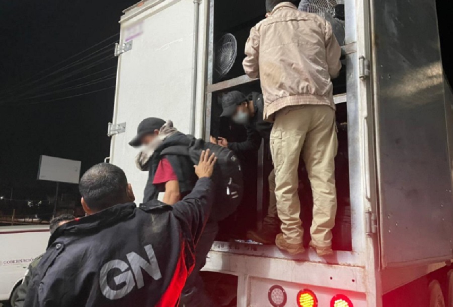 Rescatan-a-235-migrantes-en-Oaxaca-y-Veracruz
