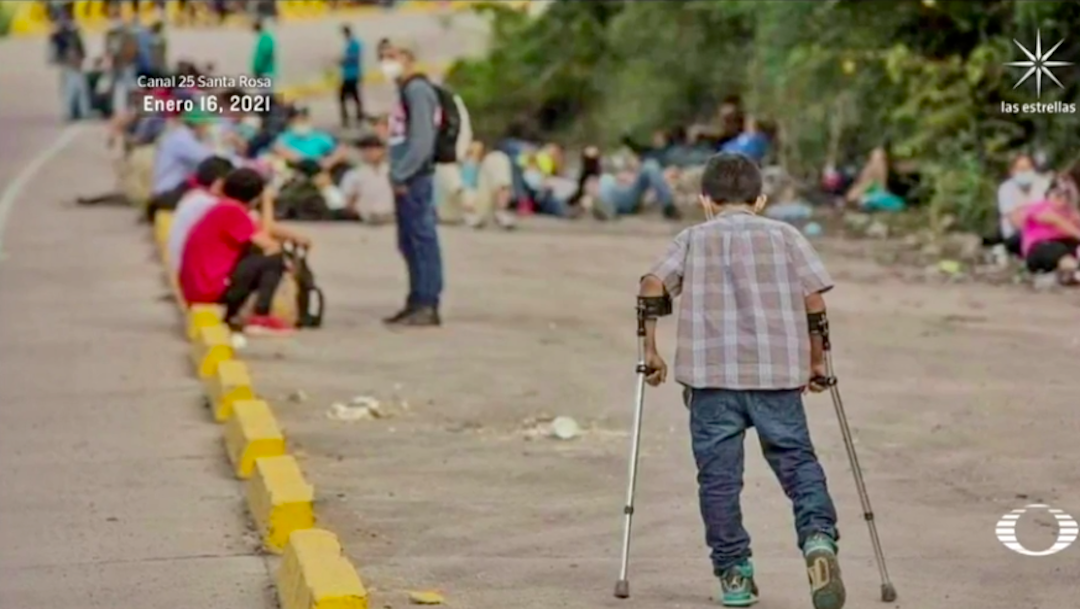 Migrantes hondureños caminan hasta EEUU para conseguir tratamiento para su hijo