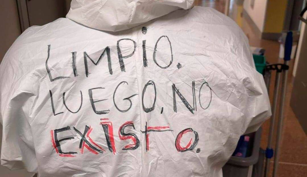 Personal de limpieza en Valencia, España, protestó por no recibir vacuna covid