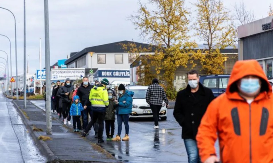 Islandia retoma normalidad tras abatir contagios de COVID-19