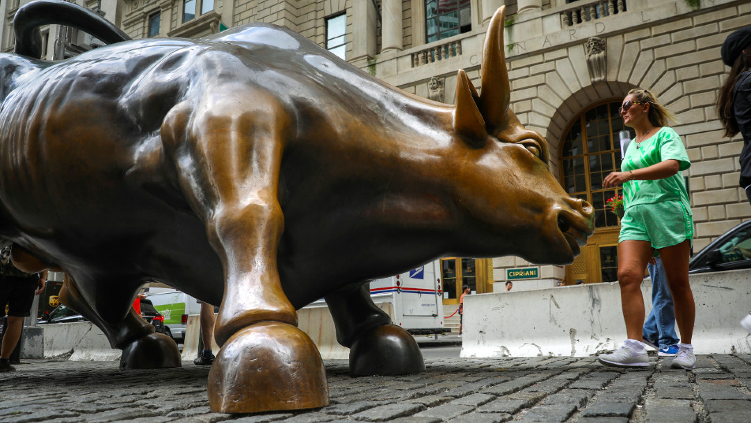 Murió el escultor Arturo Di Modica, autor del Toro de Wall Street