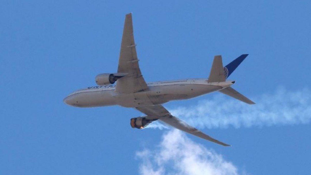 Un Boeing 777 aterriza de emergencia en Rusia por problemas con un motor
