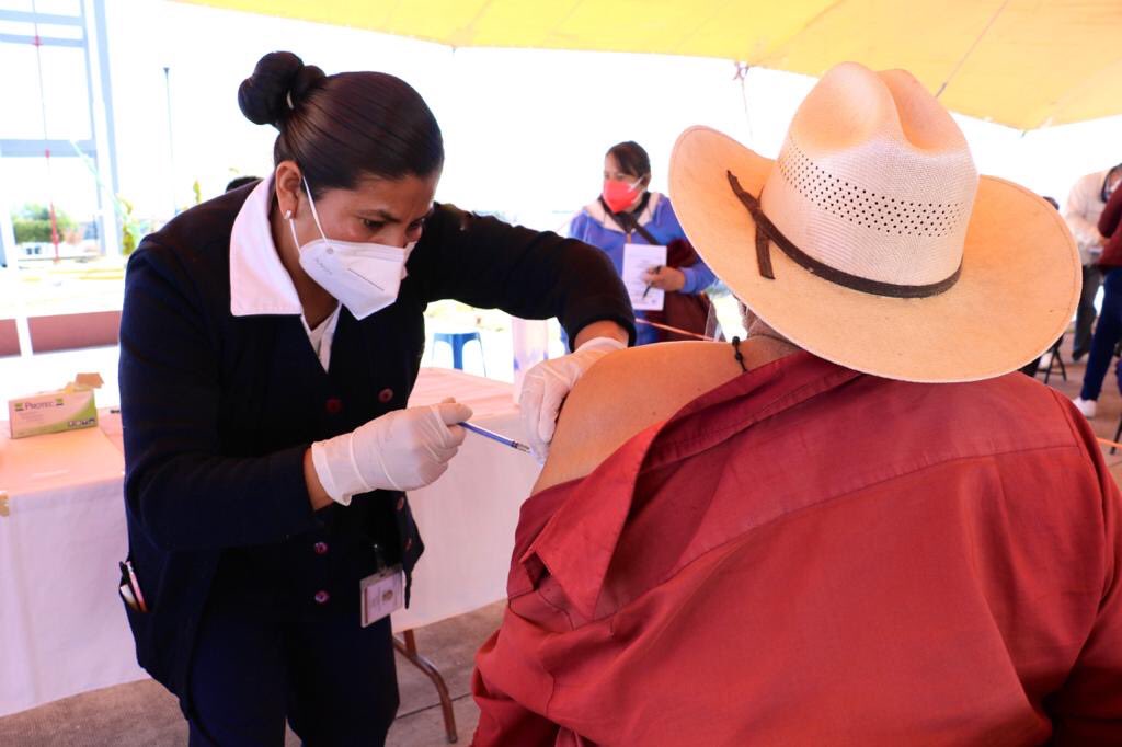 Vacuna covid a adultos mayores del Estado de México