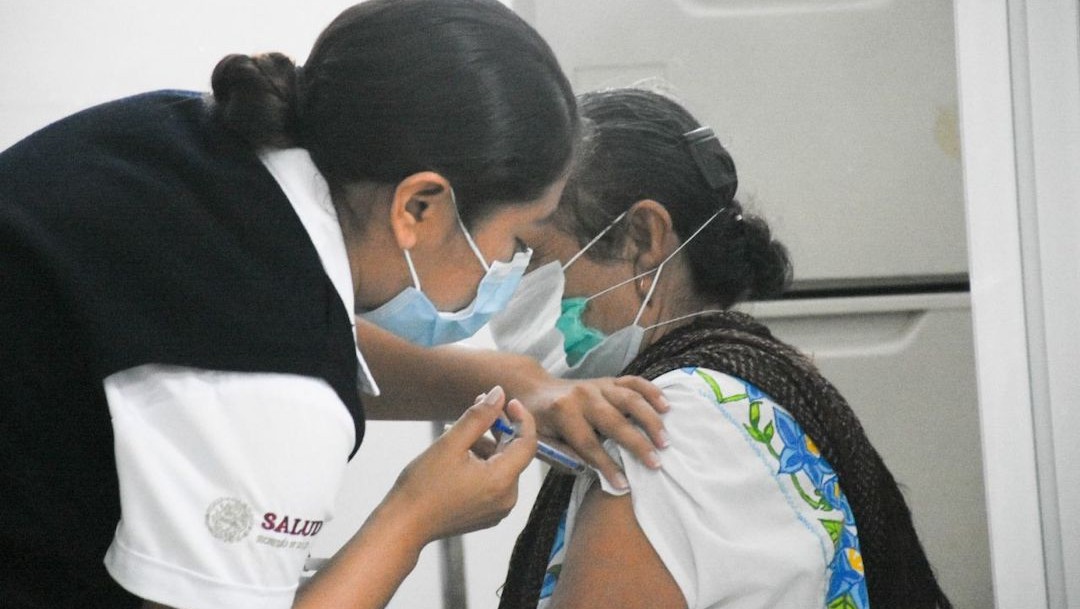 Inicio de vacunación contra COVID-19 a adultos mayores en México (Cuartoscuro)