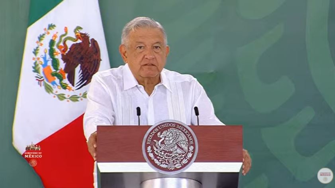 El presidente de México, Andrés Manuel López Obrador, en su gira por Champotón, Campeche.