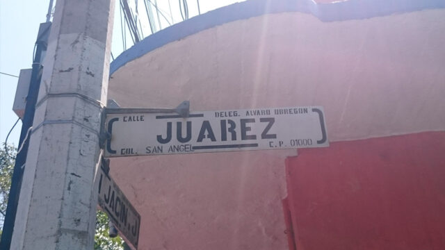 Benito Juárez es uno de los personajes con más calles y escuelas que llevan su nombre