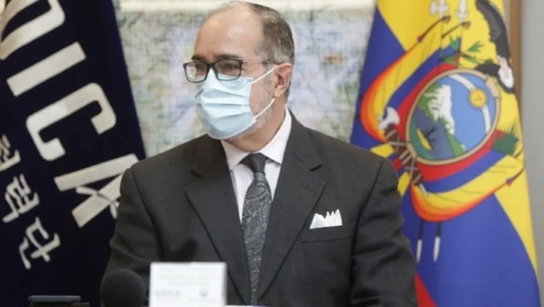 Ecuador designa nuevo ministro de salud tras escándalo de vacunas COVID