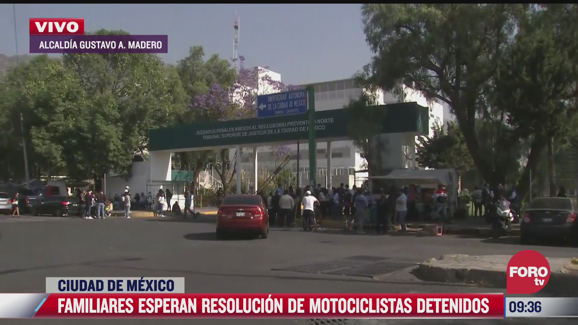 familiares de motociclistas detenidos se reunen en el reclusorio norte