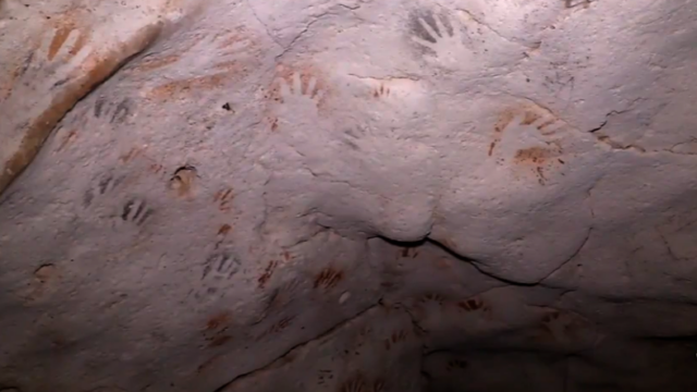 Hallan cueva con 137 impresiones de manos de niños maya en Yucatán