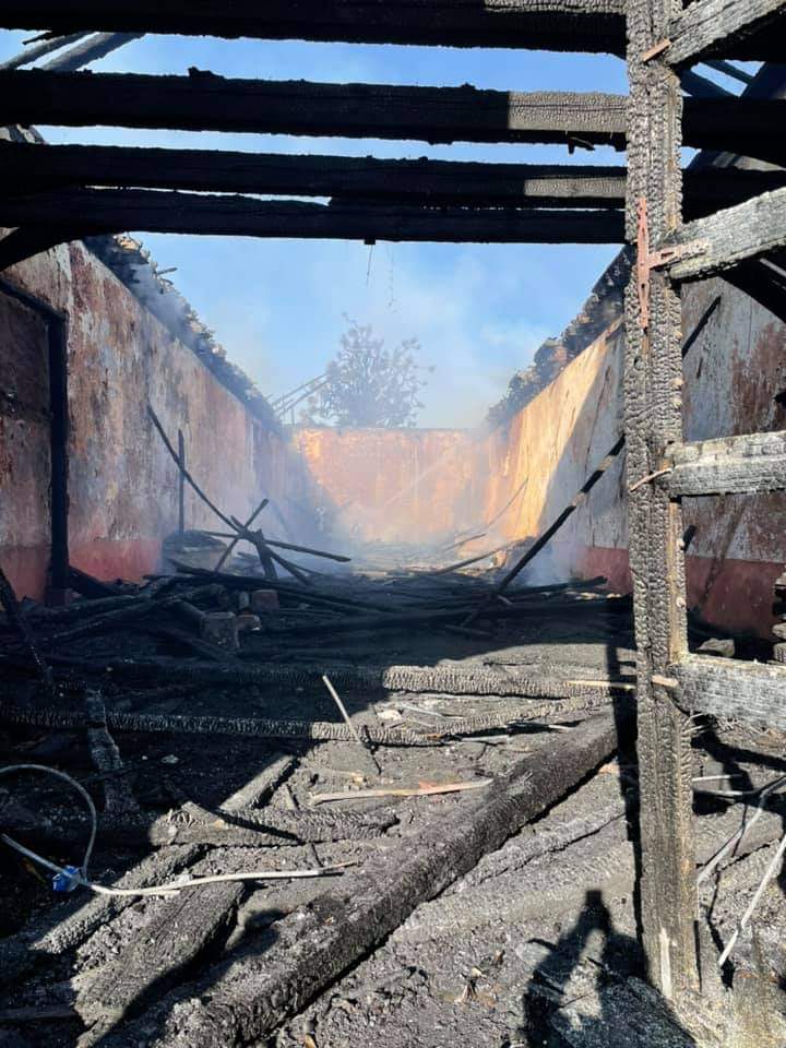 Incendio destruye templo de Santiago Apóstol en Paracho, Michoacán