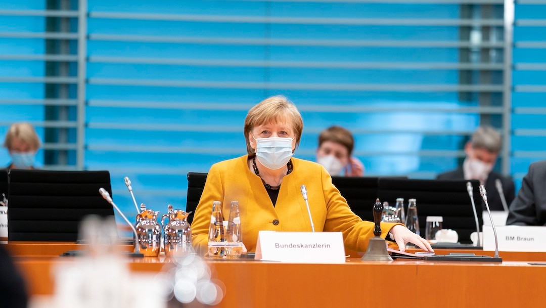 La canciller alemana, Angela Merkel, en una reunión de su gabinete en Berlín (EFE)