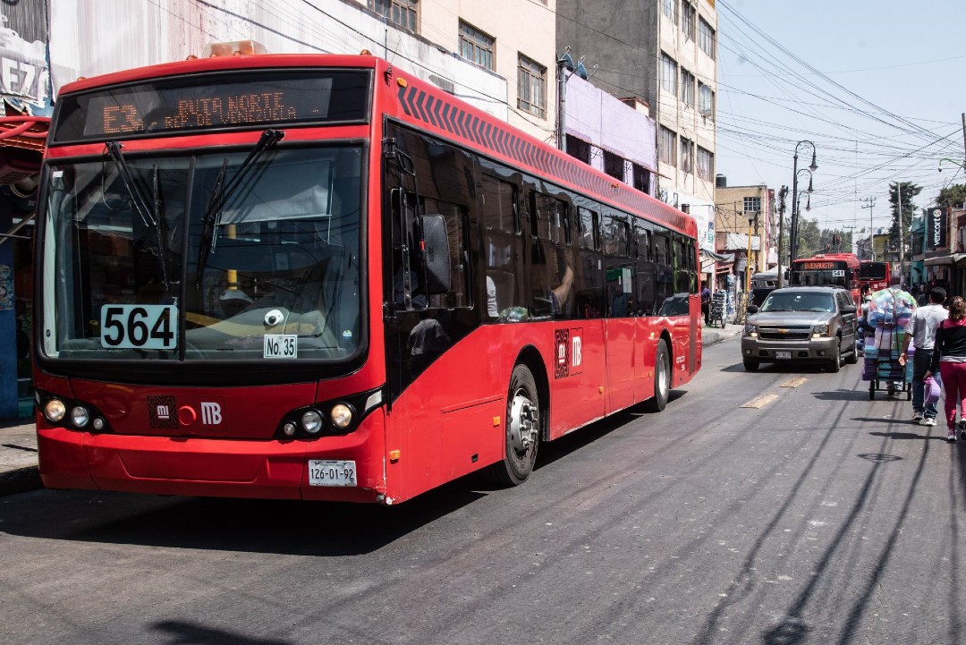 Cámaras-del-Metrobús-servirán-para-aplicar-multas