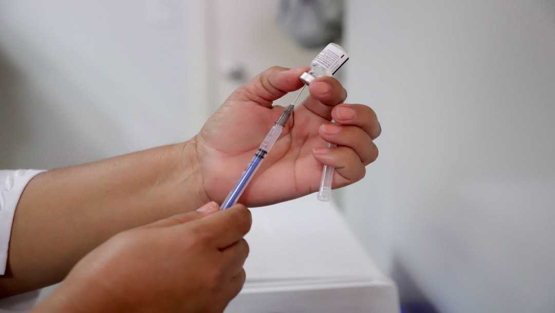 Nuevo León regresa 4 mil 680 vacunas COVID en mal estado