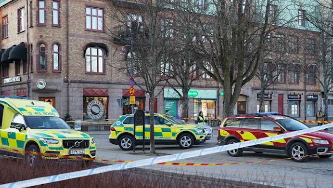 Policía de Suecia acordona la escena del crimen (Twitter: @TheLocalSweden