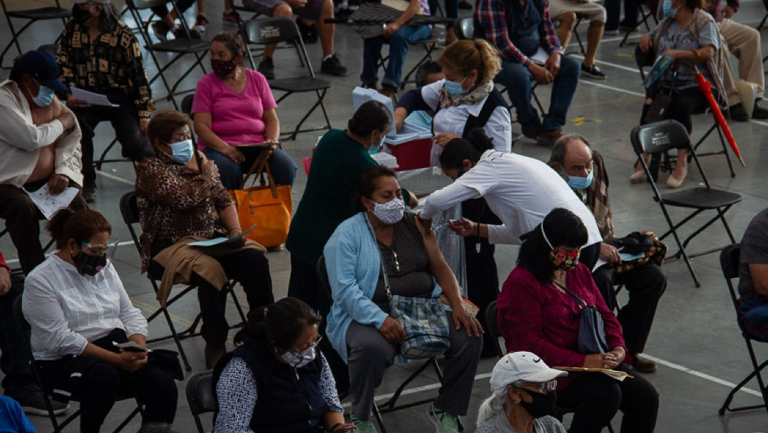 Estado de México amplía vacunación de adultos mayores en 18 municipios