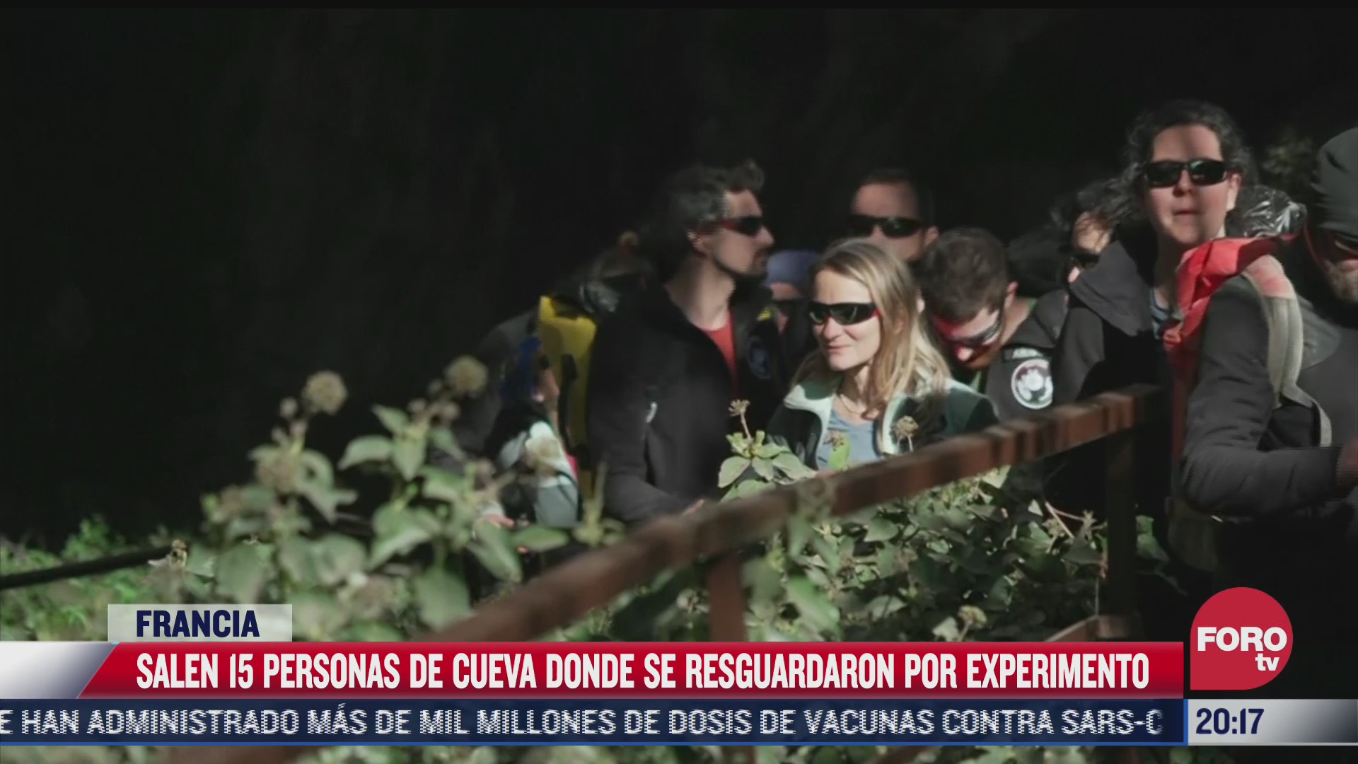 15 personas salen de una cueva tras permanecer confinados 40 dias