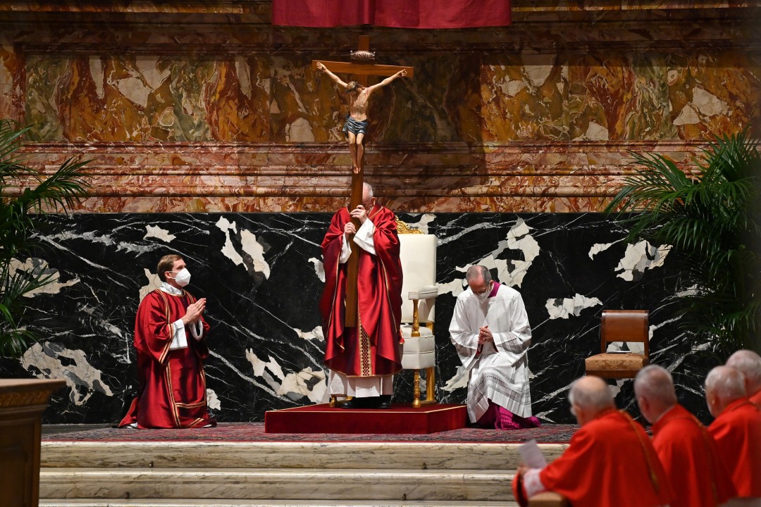Fotos: Así se vivió el Viacrucis en el Vaticano en 2021