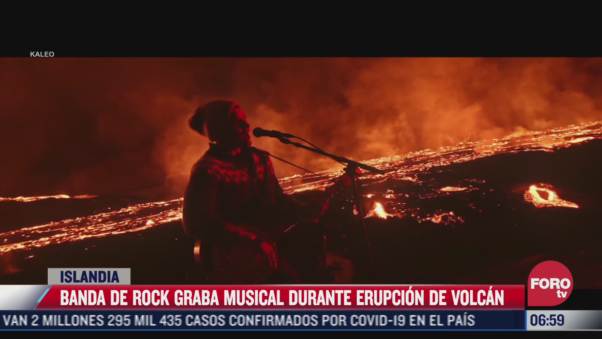 banda de rock graba musical en plena erupcion de volcan
