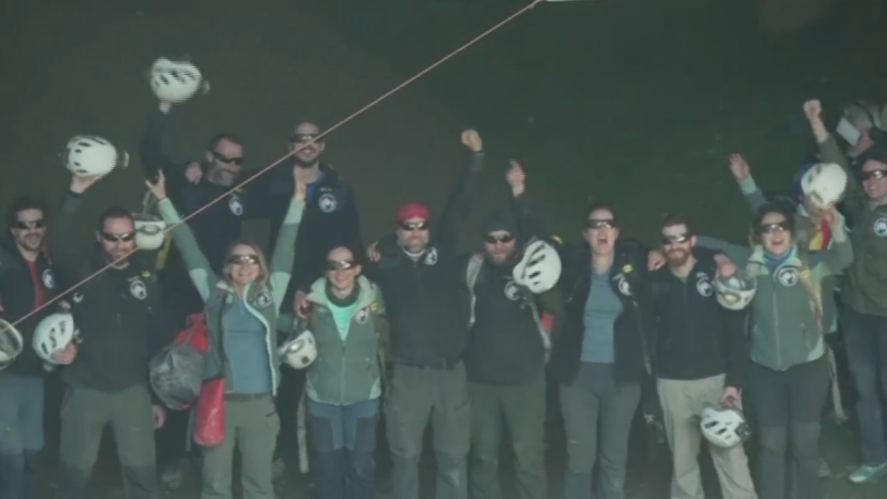 Participantes de experimento en cueva de Lombrives Ariege (FOROtv)