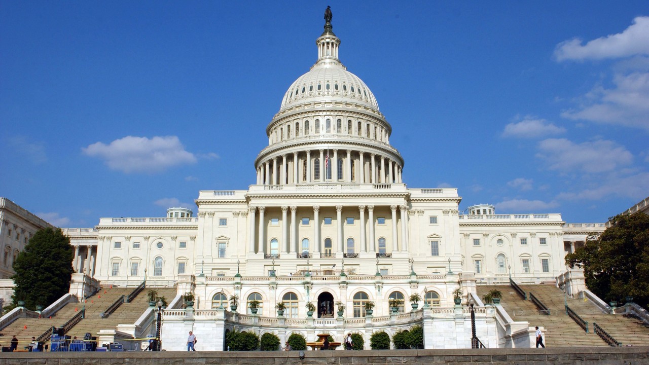 EEUU aprueba creación de comisión para investigar asalto a Capitolio